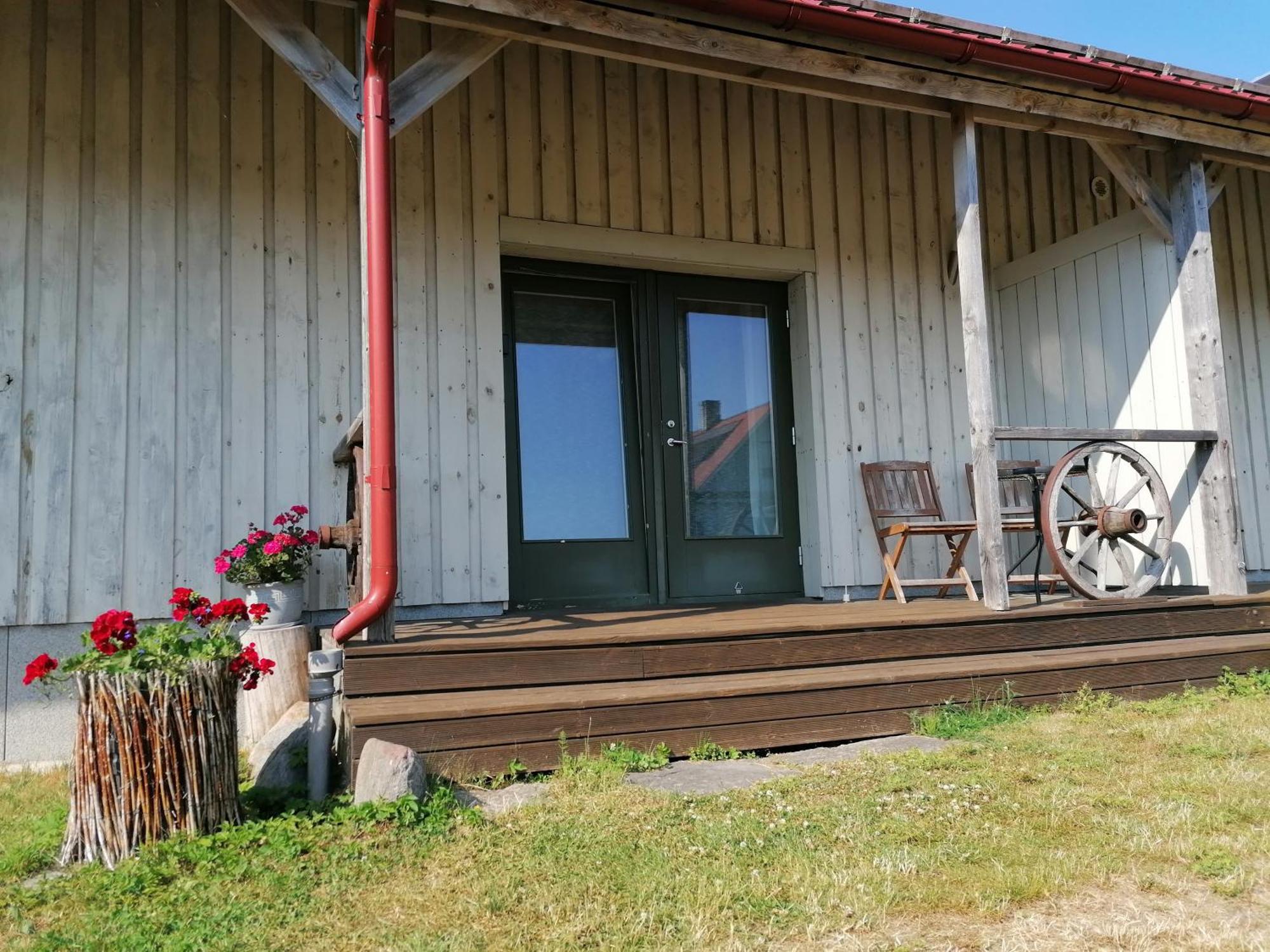 Piibelehe Guest Accommodation Kuressaare Extérieur photo