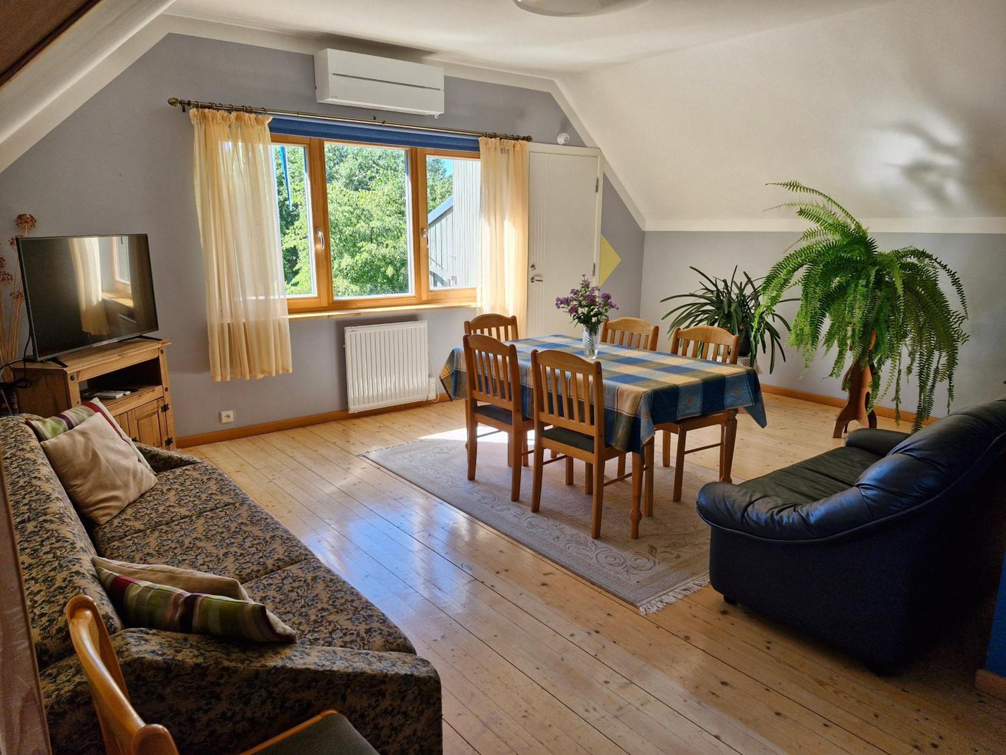 Piibelehe Guest Accommodation Kuressaare Extérieur photo