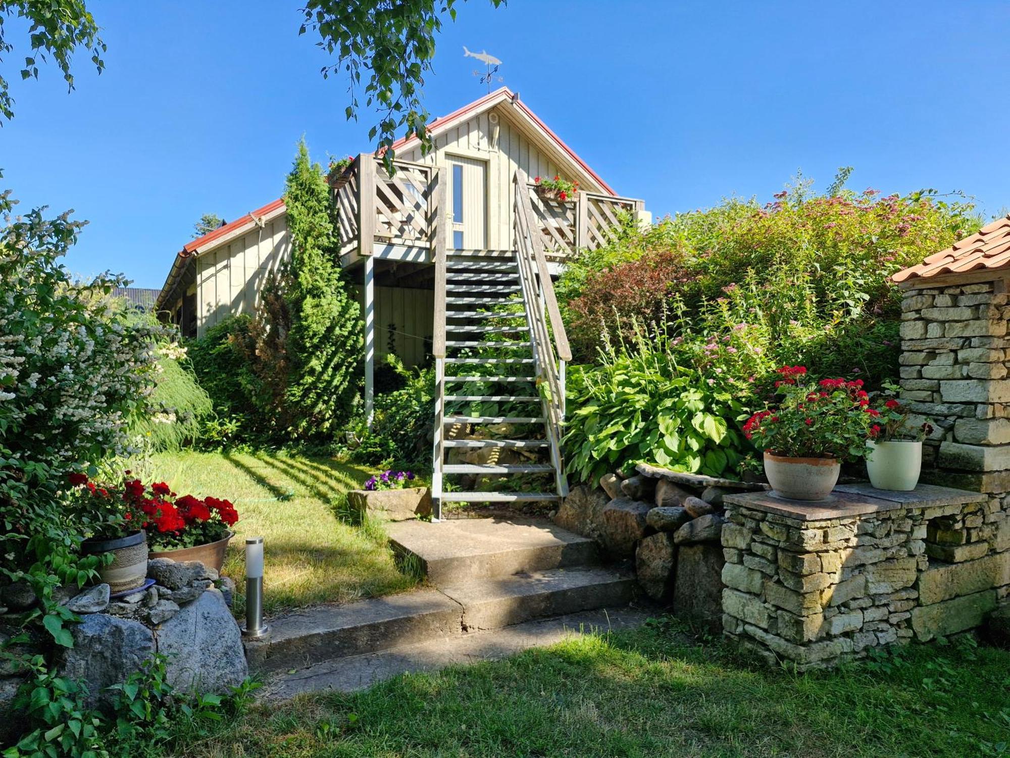 Piibelehe Guest Accommodation Kuressaare Extérieur photo