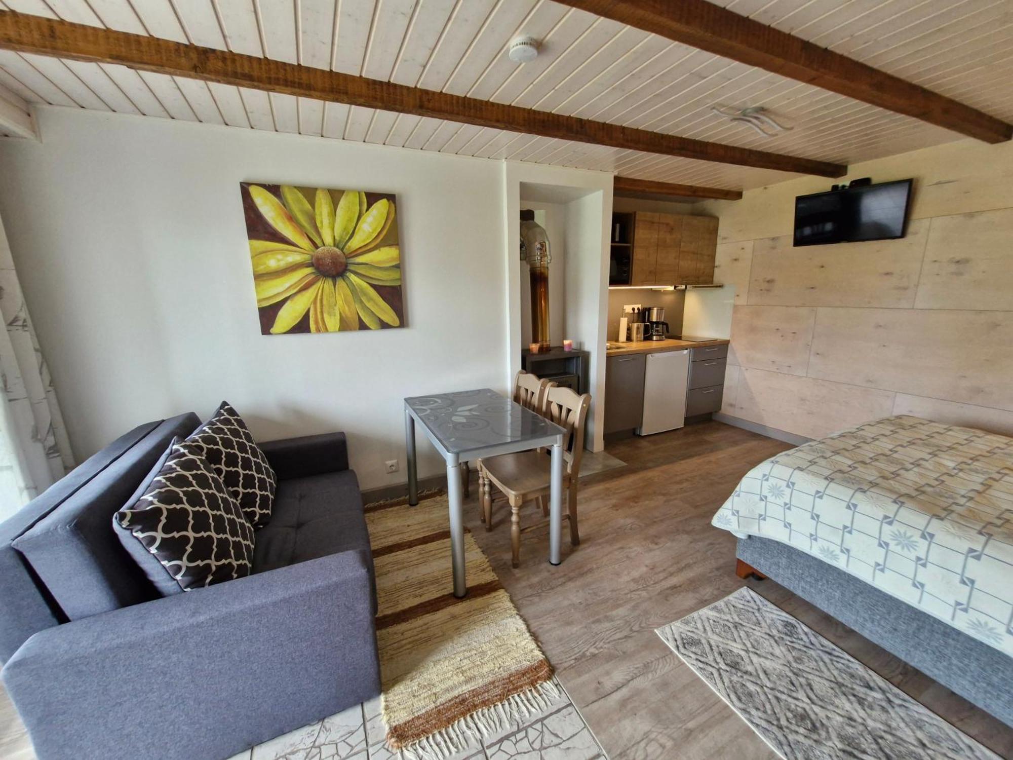 Piibelehe Guest Accommodation Kuressaare Extérieur photo
